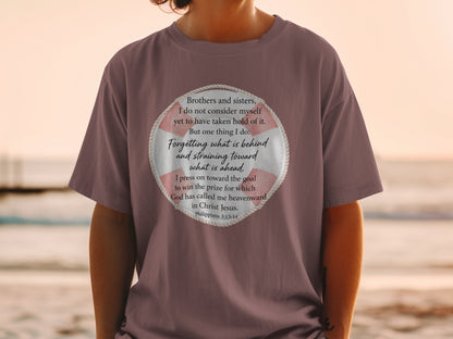 T-shirt with biblical quote about forgetting the past and looking ahead.